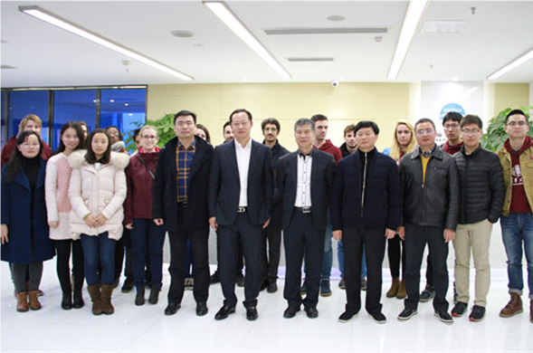 清华大学左剑恶教授携欧美留学生到海天集团交流学习